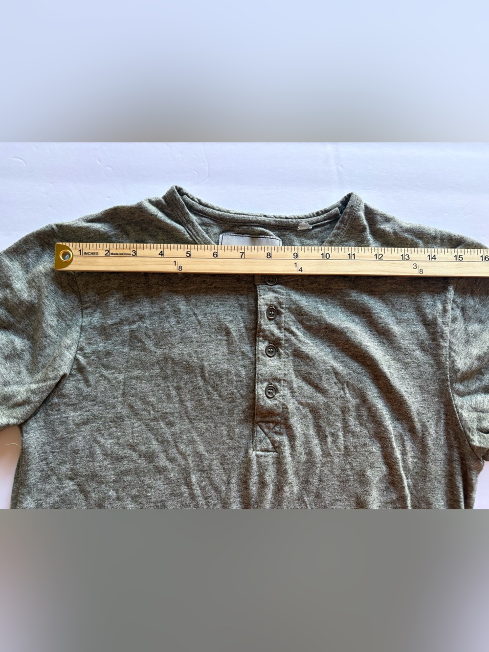 Manmade Men's Short-Sleeve Gray Henley Button-Down Shirt size M - Picture 5 of 7